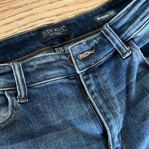 Judy Blue Boyfriend fit Jean size 11/30